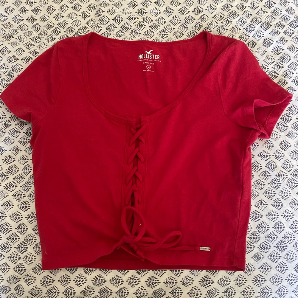 HOLLISTER Baby Tee Must Have Collection